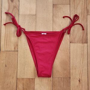 Tropic of C Praia Bikini Bottoms in Hibiscus - L